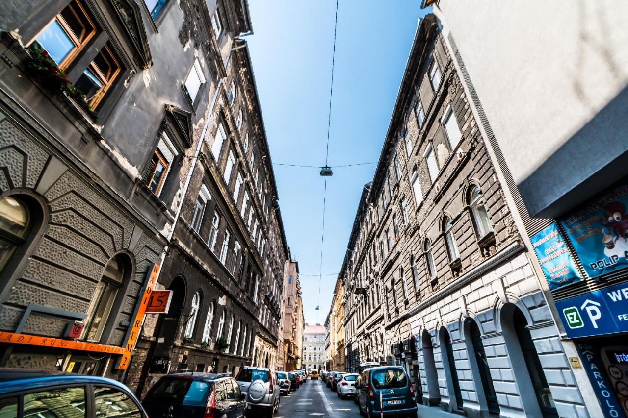 Cosy Studios In The Heart Of The City Budapeste Exterior foto